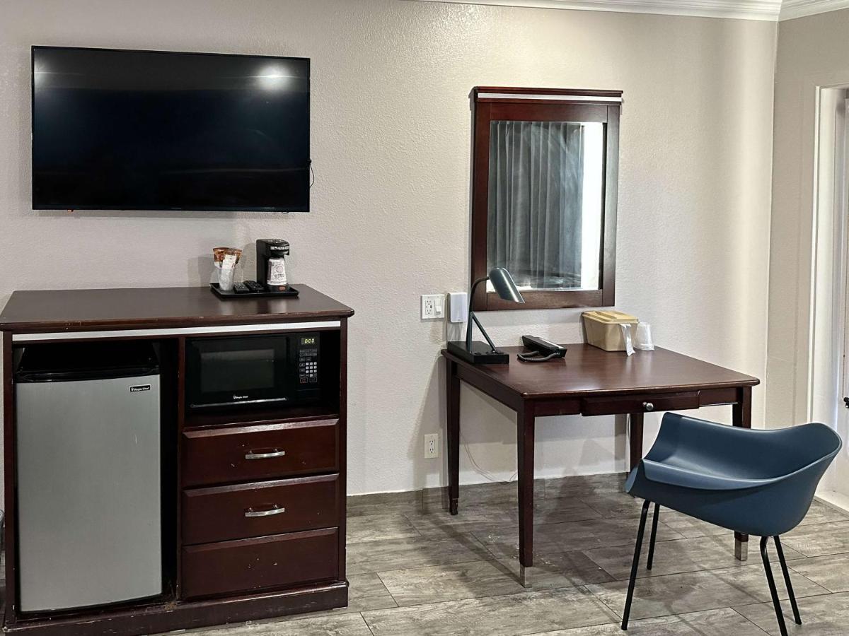 Studio 6 Suites Mesa Az Near Downtown & Sloan Park ภายนอก รูปภาพ